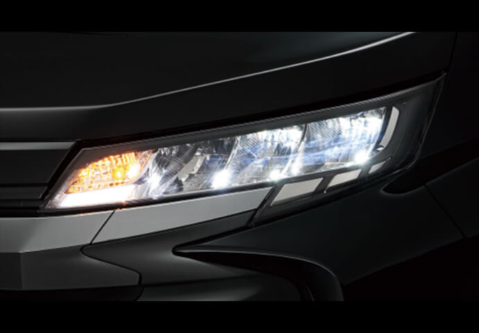 トヨタ ノア イメージ5